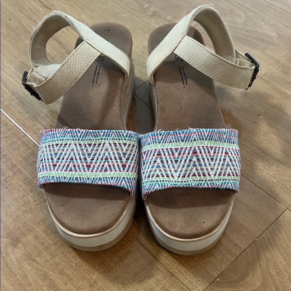 Multicolor platform Sandals